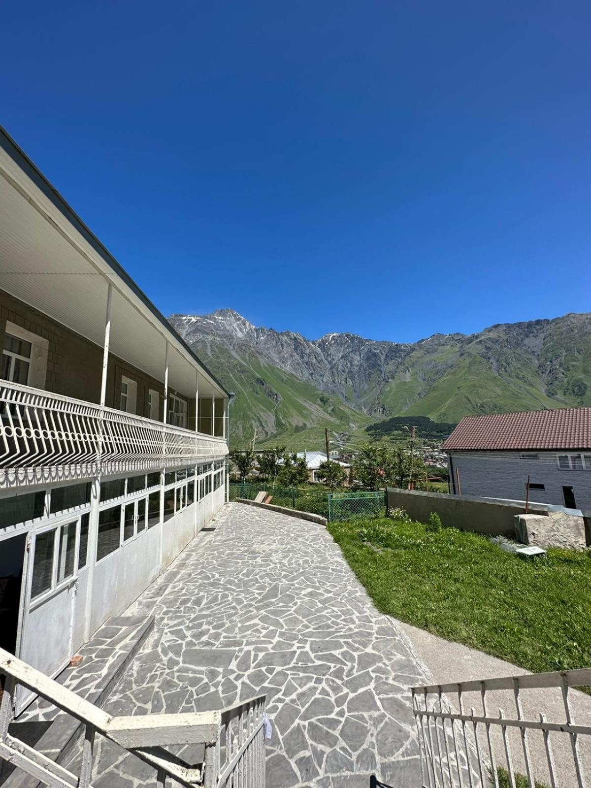 Отель Polaris Kazbegi Экстерьер фото